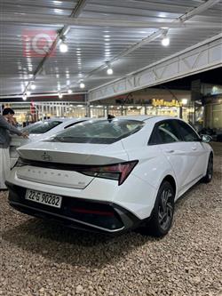 هیوندای ئەلەنترا